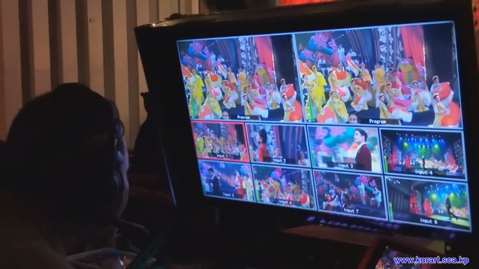 윁남국가가무극장예술단