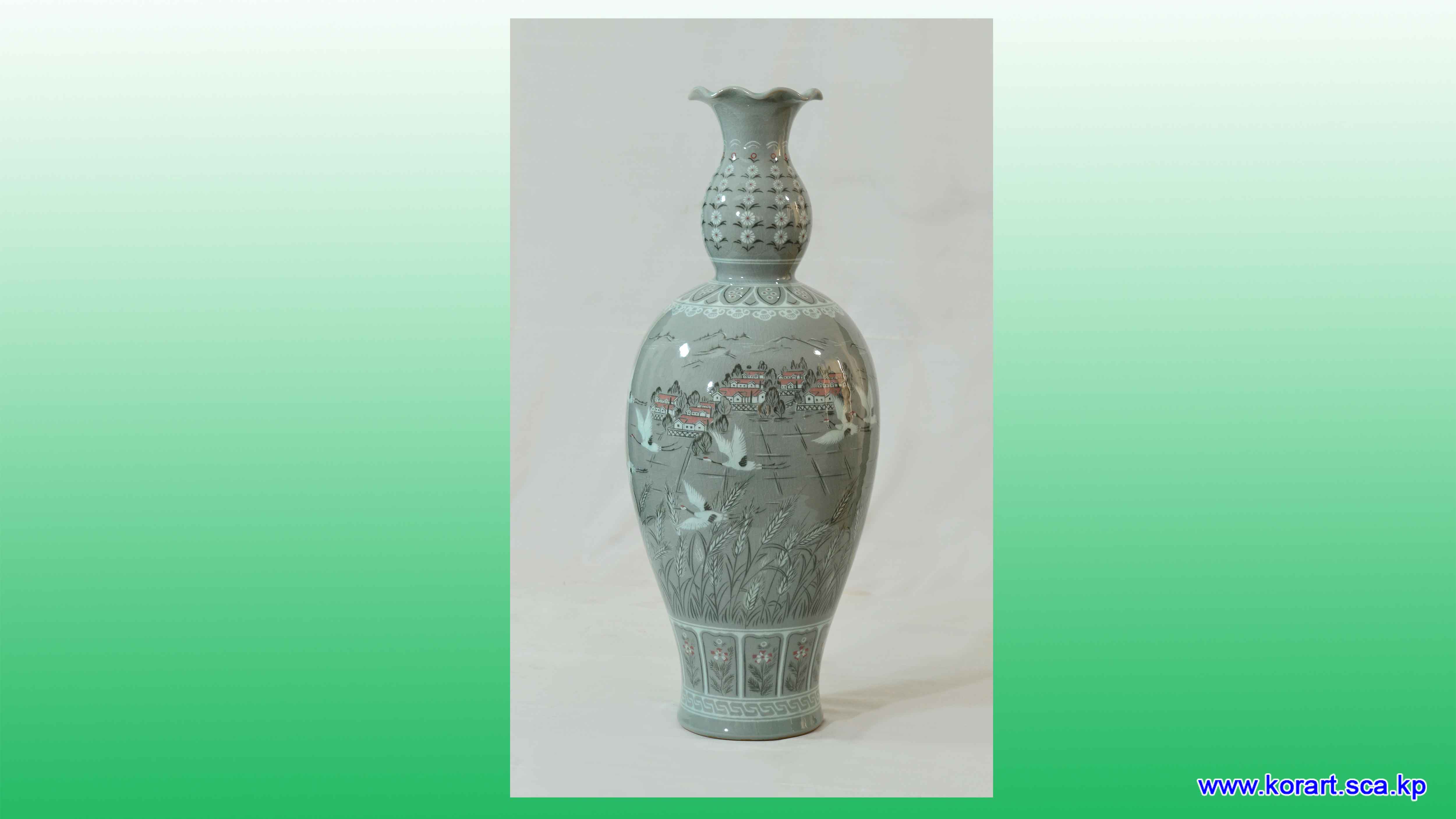 Керамика «Ваза, инкрустированная перламутром, с изображением села с богатым урожаем».