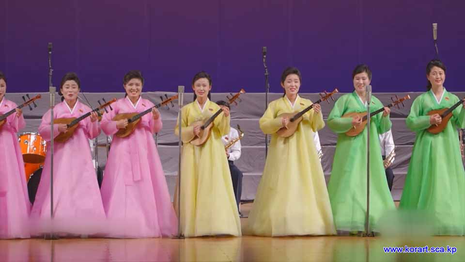 Ninth April Spring People’s Art Festival (2)