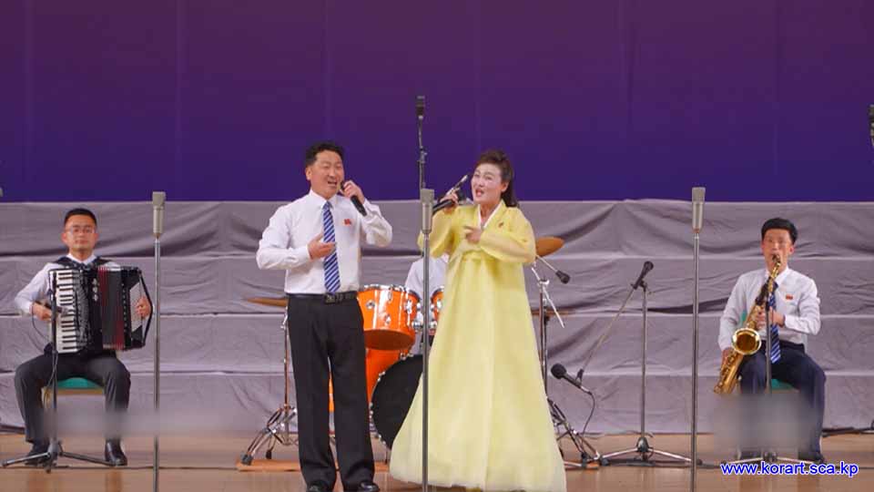 Ninth April Spring People’s Art Festival (2)