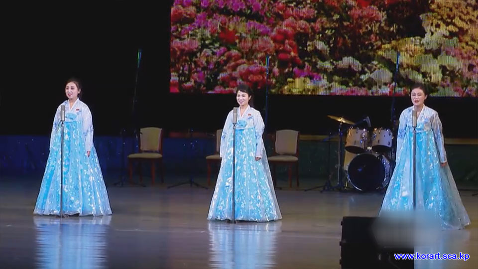 Ninth April Spring People’s Art Festival (1)