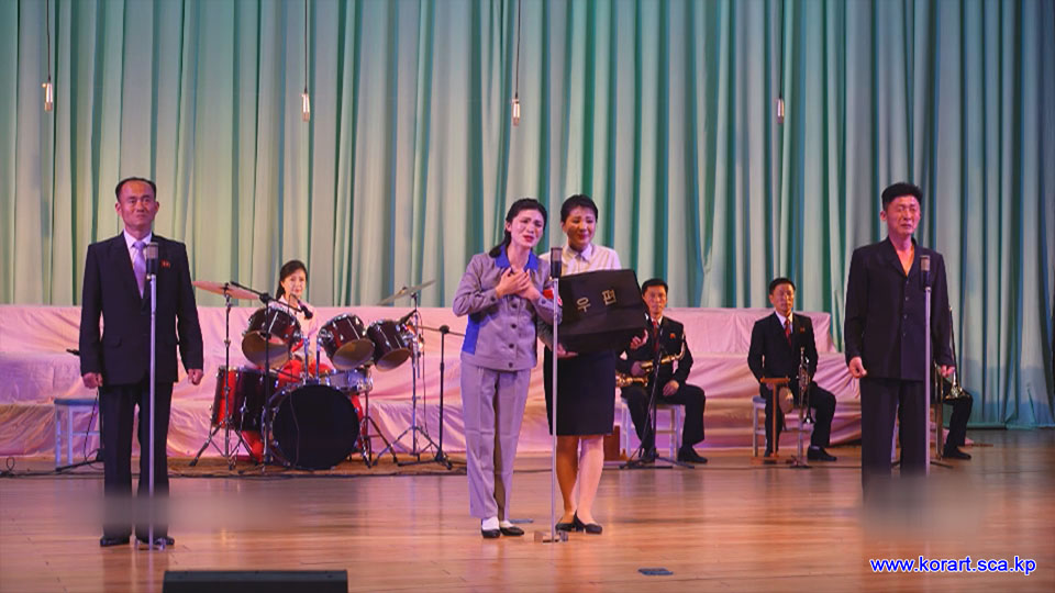 Ninth April Spring People’s Art Festival (2)